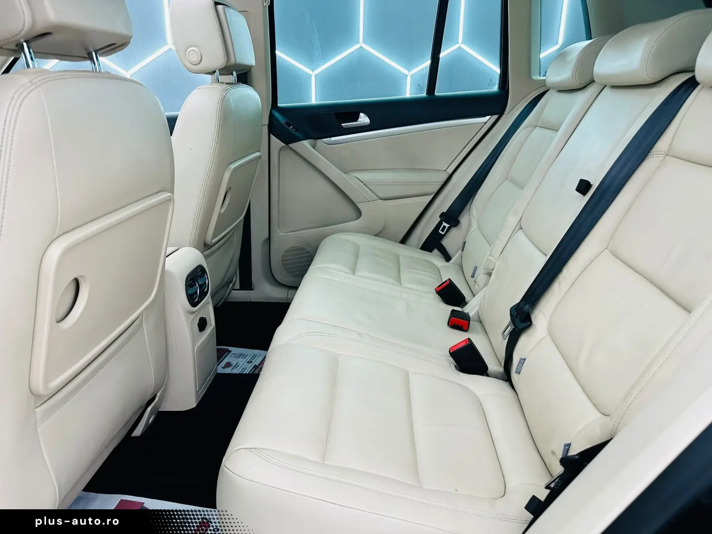 VOLKSWAGEN TIGUAN R-LINE 2014 2.0D E5 Garantie 12 Luni Rate