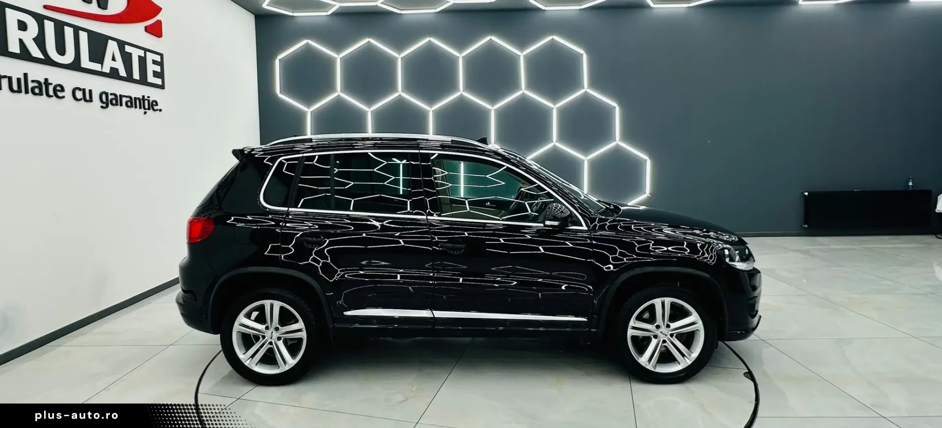 VOLKSWAGEN TIGUAN R-LINE 2014 2.0D E5 Garantie 12 Luni Rate