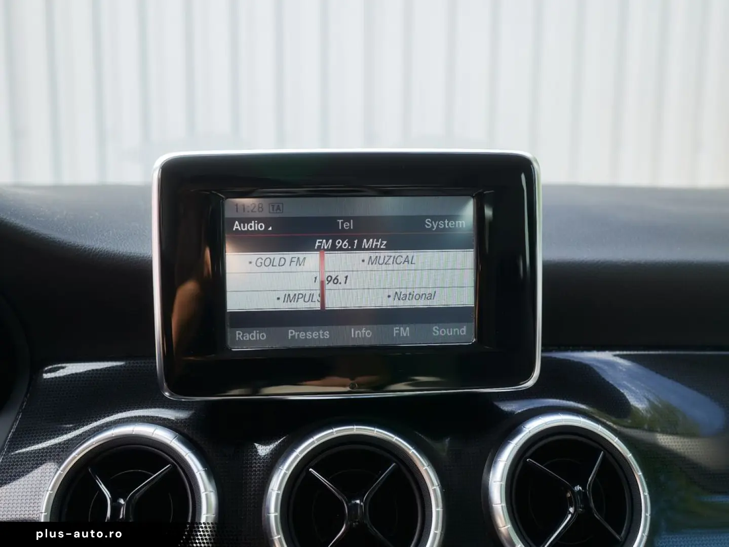 Mercedes-Benz Cla-180