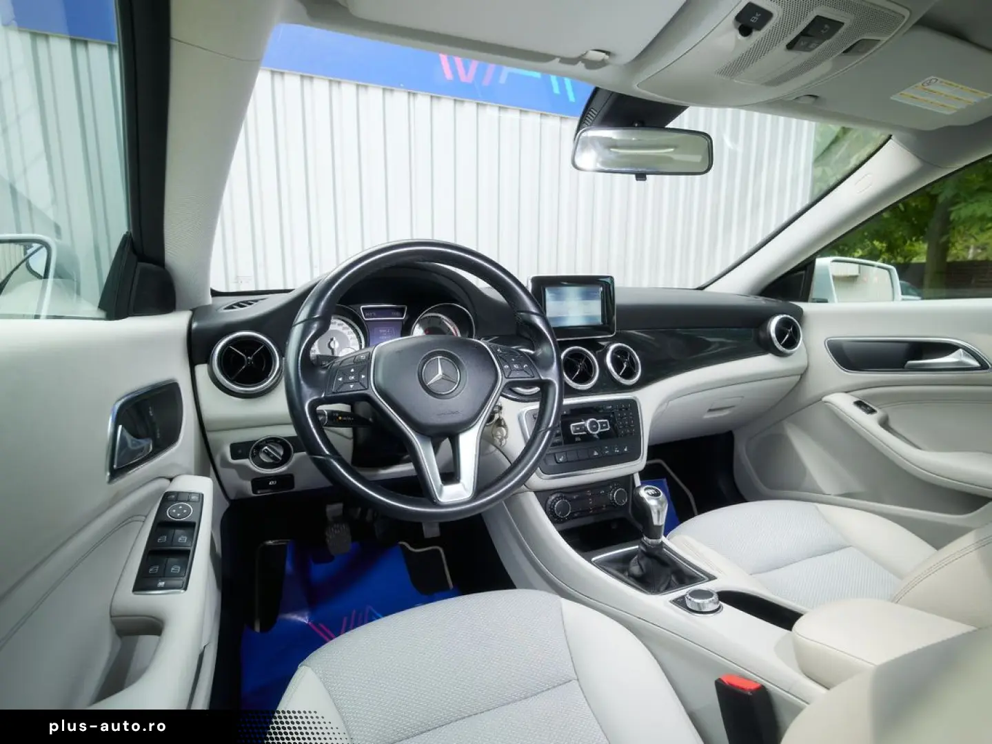 Mercedes-Benz Cla-180