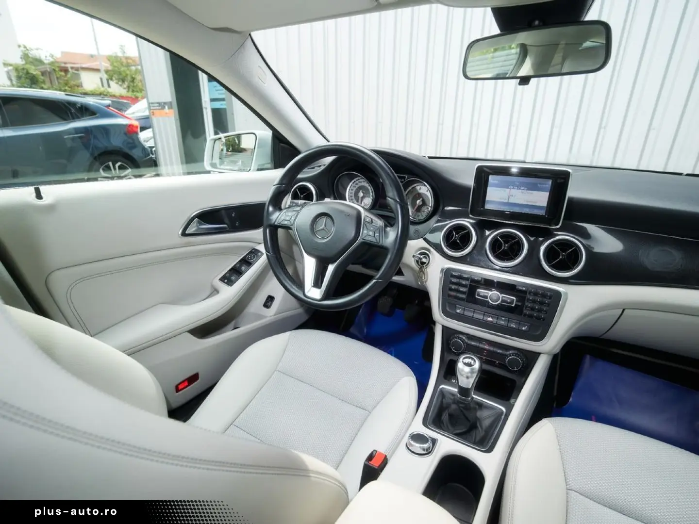 Mercedes-Benz Cla-180