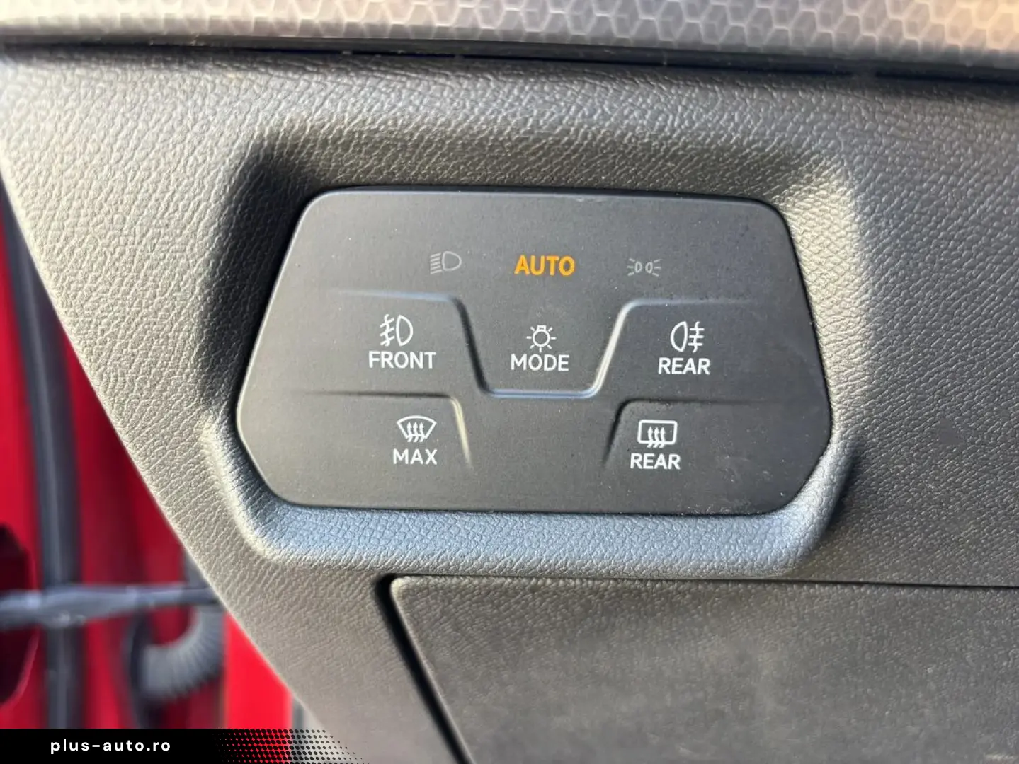 Seat Leon   2.0 TDI 115CP   2023   TVA Deductibil