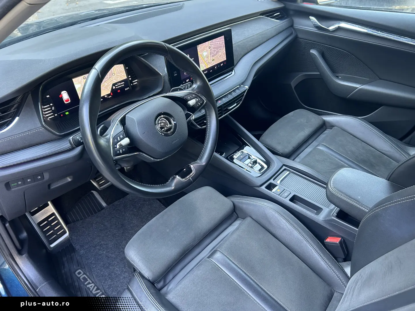 Skoda Octavia  2.0 .200 C p . D S G 4 X 4 .Scout   2021