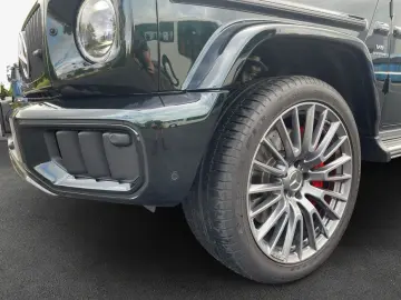 MERCEDES-BENZ G 63 AMG   Smaragdgrün