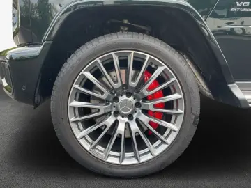 MERCEDES-BENZ G 63 AMG   Smaragdgrün
