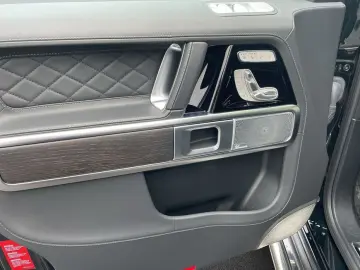MERCEDES-BENZ G 63 AMG   Smaragdgrün