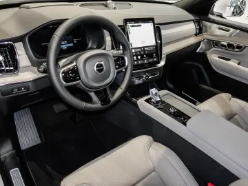VOLVO XC90 Ultra Bright Recharge Plug-In Hybrid AWD T8