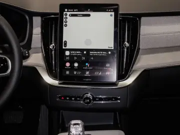VOLVO XC90 Ultra Bright Recharge Plug-In Hybrid AWD T8