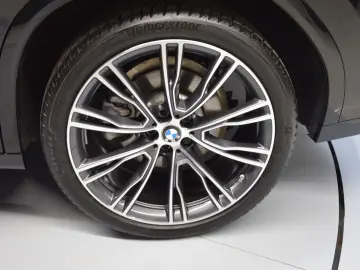 BMW X4 xDrive 30 d M Sport ACC Pano Leder AHK STHZ