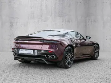 ASTON MARTIN DBS Devine Red  Full Carbon