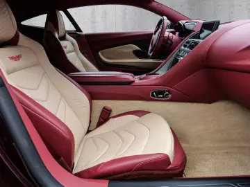 ASTON MARTIN DBS Devine Red  Full Carbon