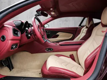 ASTON MARTIN DBS Devine Red  Full Carbon