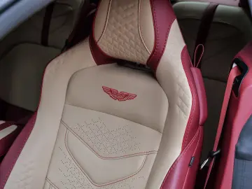 ASTON MARTIN DBS Devine Red  Full Carbon