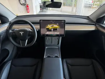 TESLA Model Y Long Range Dual Motor AWD MidnightCherry