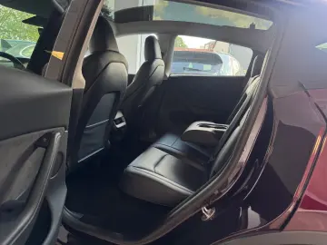 TESLA Model Y Long Range Dual Motor AWD MidnightCherry