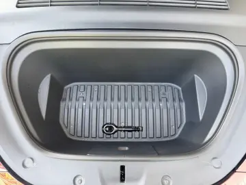 TESLA Model Y Long Range Dual Motor AWD MidnightCherry