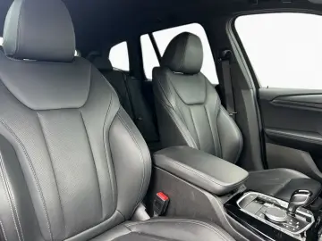 BMW X3 xDrive30d Navi ACC RFK H K Sportsitze AHK LED