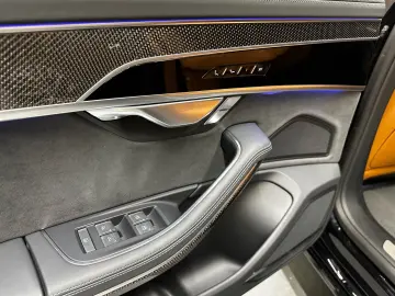 AUDI A8 60 TFSI e L quattro S-LINE  PANO KLAPPTISCH