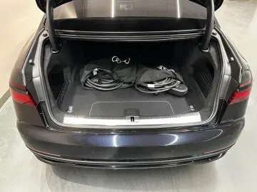 AUDI A8 60 TFSI e L quattro S-LINE  PANO KLAPPTISCH