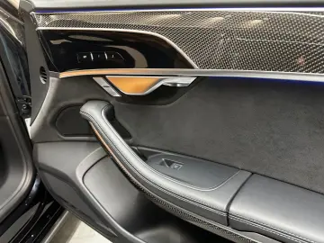 AUDI A8 60 TFSI e L quattro S-LINE  PANO KLAPPTISCH