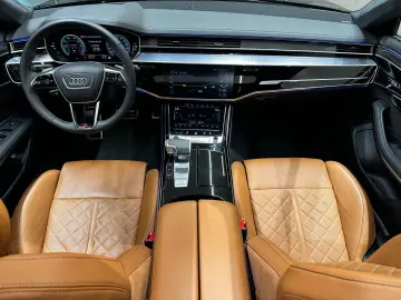 AUDI A8 60 TFSI e L quattro S-LINE  PANO KLAPPTISCH