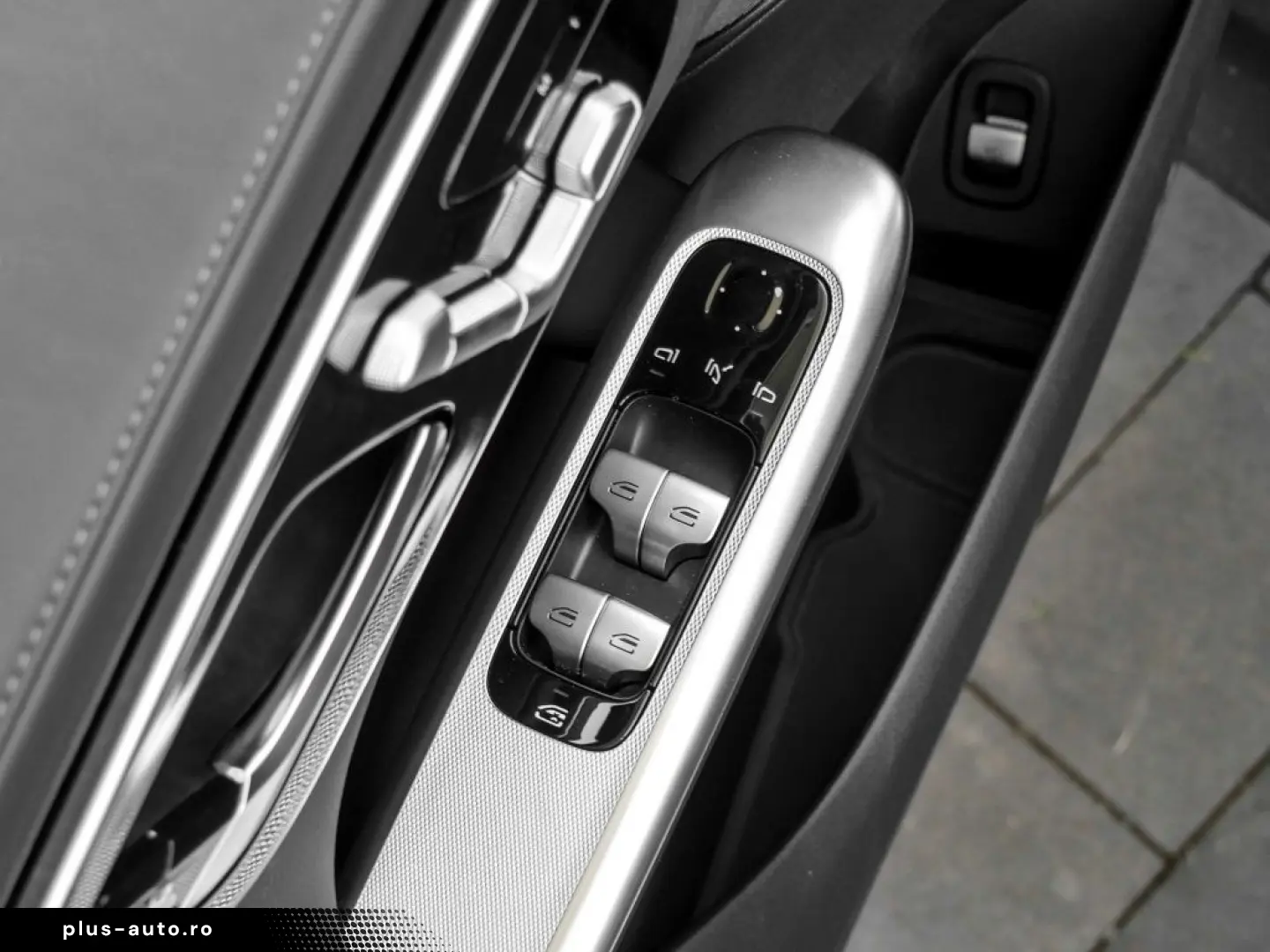 MERCEDES-BENZ GLC 2025 — imagine 16