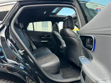 MERCEDES-BENZ GLC 200 4M AMG Distr 360  Pano Ambient…