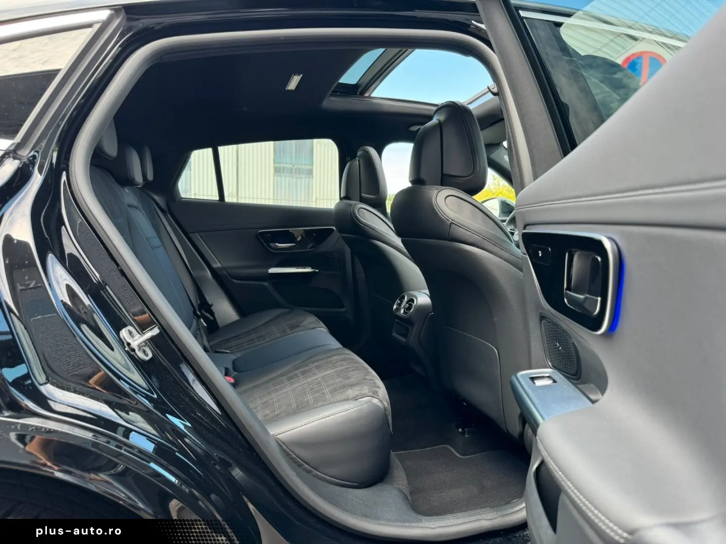 MERCEDES-BENZ GLC 200 4M AMG Distr 360  Pano Ambient&hellip;