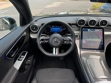 MERCEDES-BENZ GLC 200 4M AMG Distr 360  Pano Ambient…