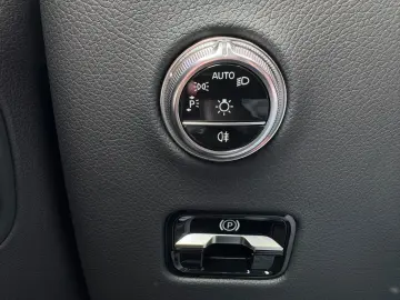 MERCEDES-BENZ GLC 200 4M AMG Distr 360  Pano Ambient…