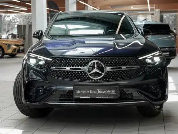 MERCEDES-BENZ GLC 300 de 4M Coupé AMG Distronic HeadUp 360