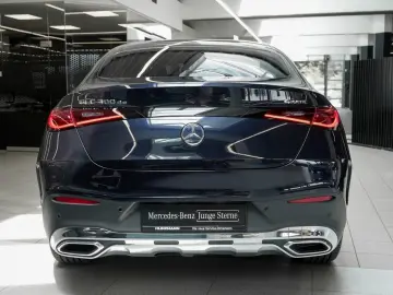 MERCEDES-BENZ GLC 300 de 4M Coupé AMG Distronic HeadUp 360