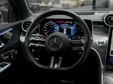MERCEDES-BENZ GLC 300 de 4M Coupé AMG Distronic HeadUp 360