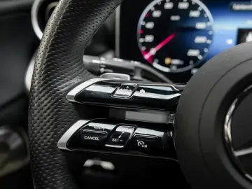 MERCEDES-BENZ GLC 300 de 4M Coupé AMG Distronic HeadUp 360