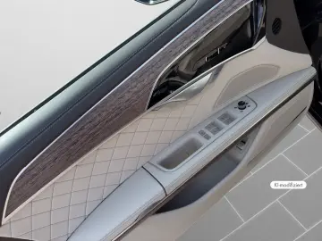 AUDI A8 lang 50 TDI Quattro HUD AHK PANO HD-MATRIX-LE