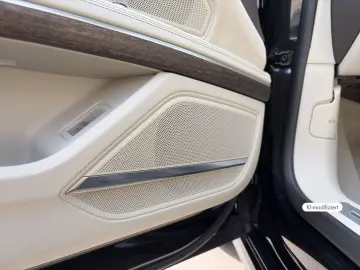 AUDI A8 lang 50 TDI Quattro HUD AHK PANO HD-MATRIX-LE