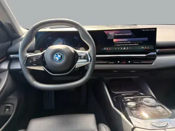 BMW 530e
