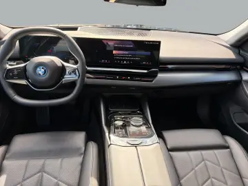 BMW 530e