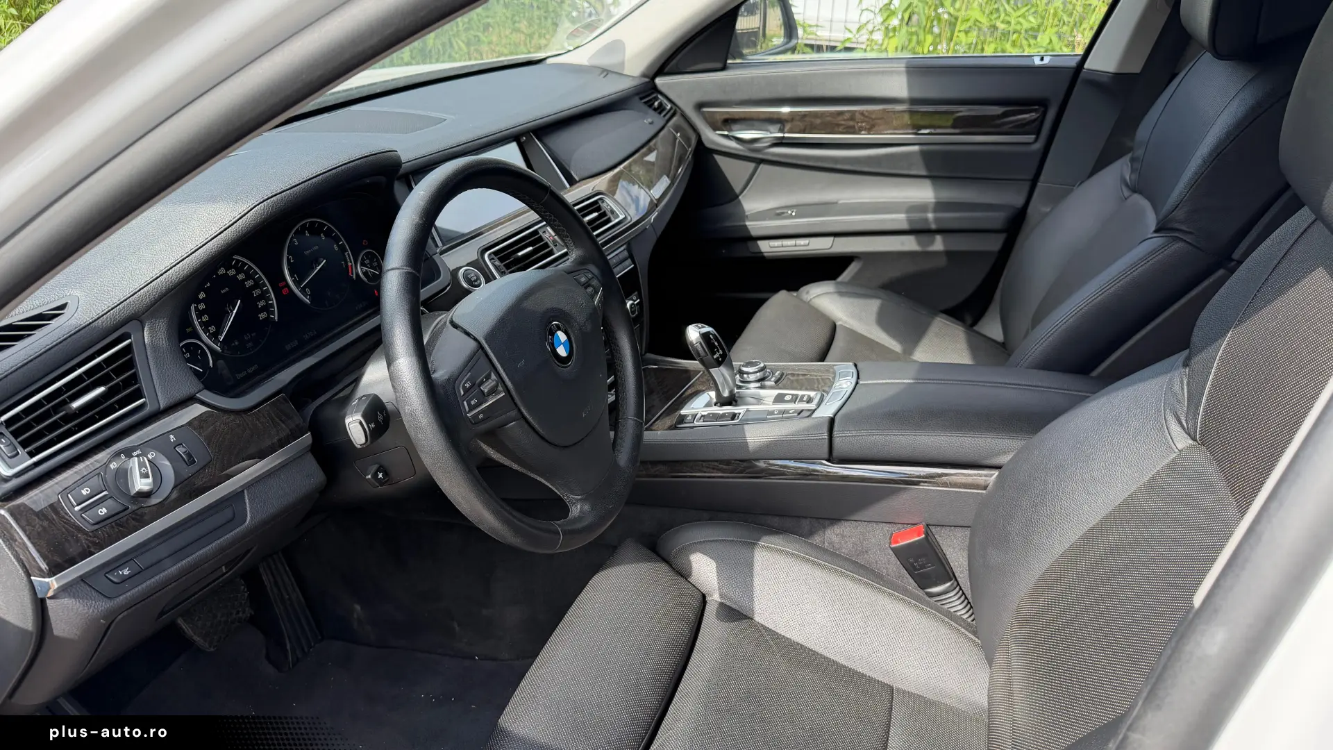 BMW ActiveHybrid 7 V8 4.4