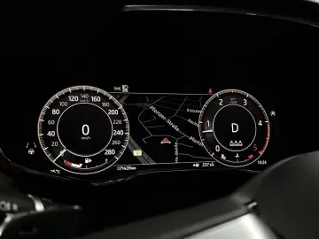 Jaguar F-PACE D200R-Dynamic SE AWDBLACK PACK1.HAND