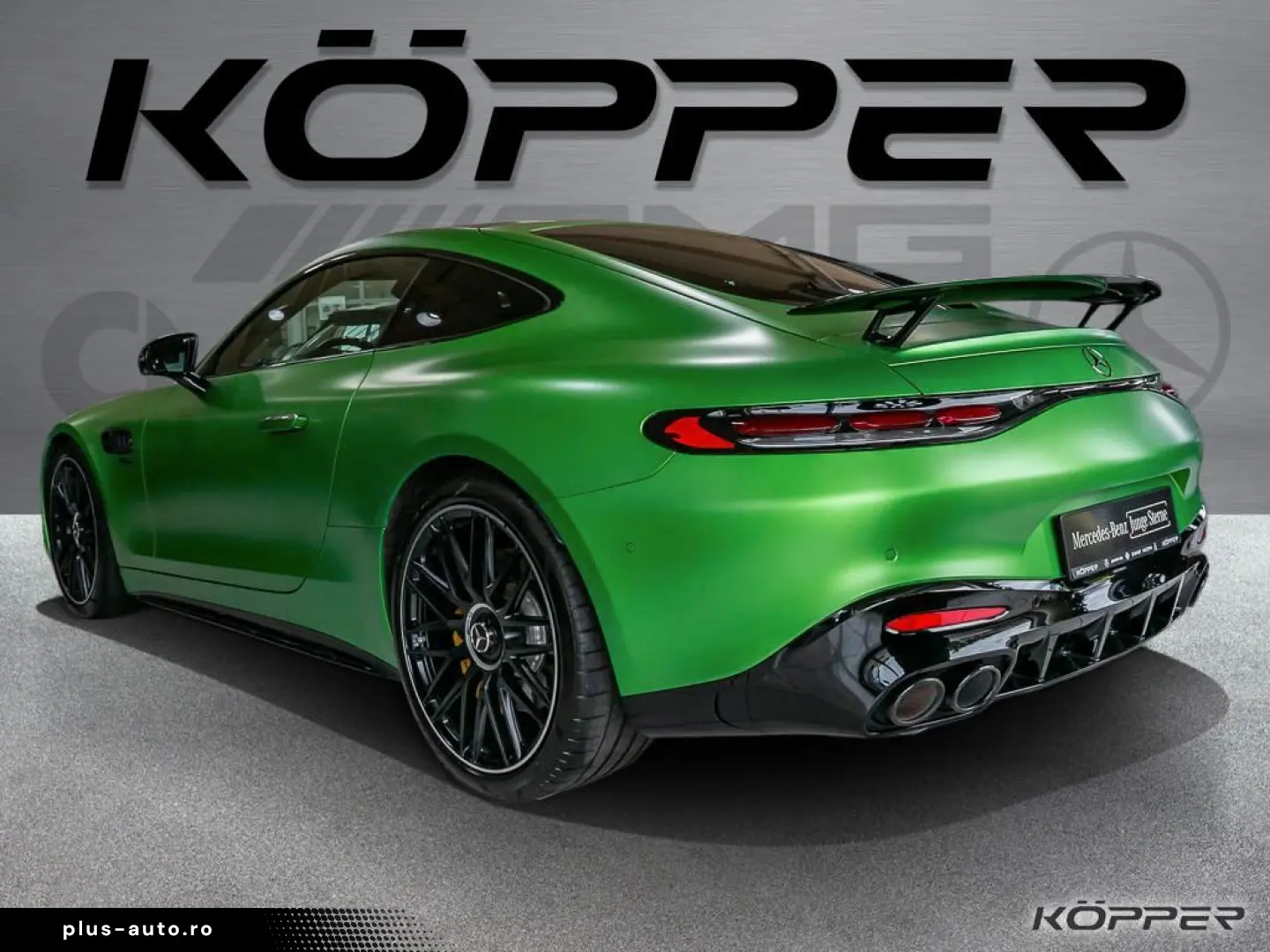 MERCEDES-BENZ AMG GT 43 PREMIUM PLUS Green magno Nig&hellip;