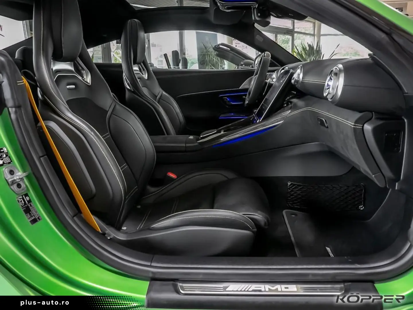 MERCEDES-BENZ AMG GT 43 PREMIUM PLUS Green magno Nig&hellip;
