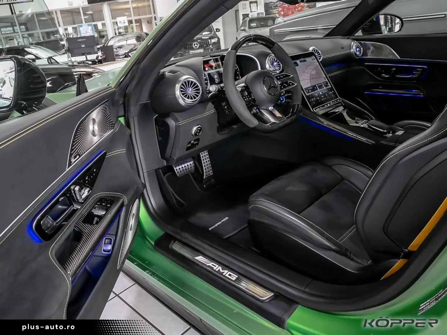 MERCEDES-BENZ AMG GT 43 PREMIUM PLUS Green magno Nig&hellip;
