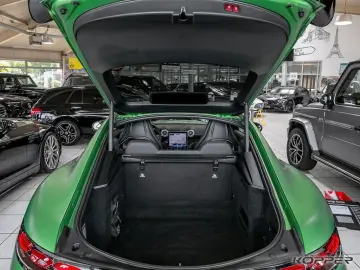 MERCEDES-BENZ AMG GT 43 PREMIUM PLUS Green magno Nig…