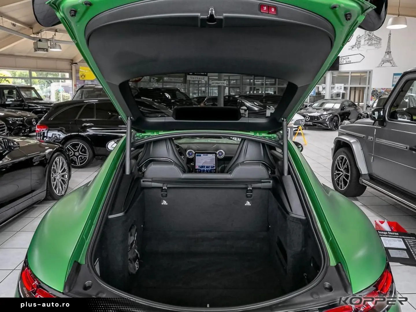 MERCEDES-BENZ AMG GT 43 PREMIUM PLUS Green magno Nig&hellip;