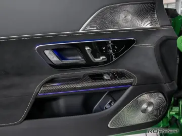 MERCEDES-BENZ AMG GT 43 PREMIUM PLUS Green magno Nig…