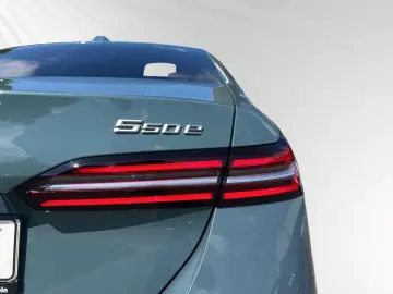 BMW 550e xDrive Xdrive Cape York Green Metallic