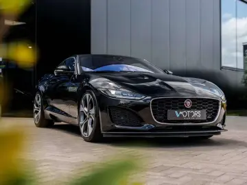 Jaguar F-Type P300 Coupé   Panoramic   Meridian   20”