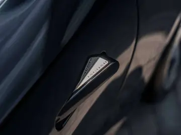 Jaguar F-Type P300 Coupé   Panoramic   Meridian   20”