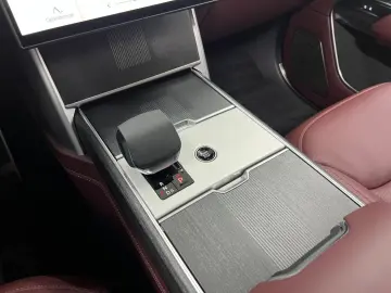 LAND ROVER Range Rover Autobiography P550e Hybrid